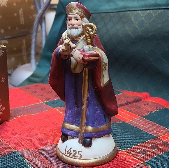 Limited Edition Traditions of Santa Orname… - Picture 7 of 9